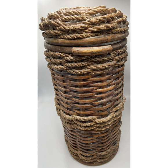 Wicker VTG Hamper Basket W/Lid Rope Accent Lined - Picture 5 of 11